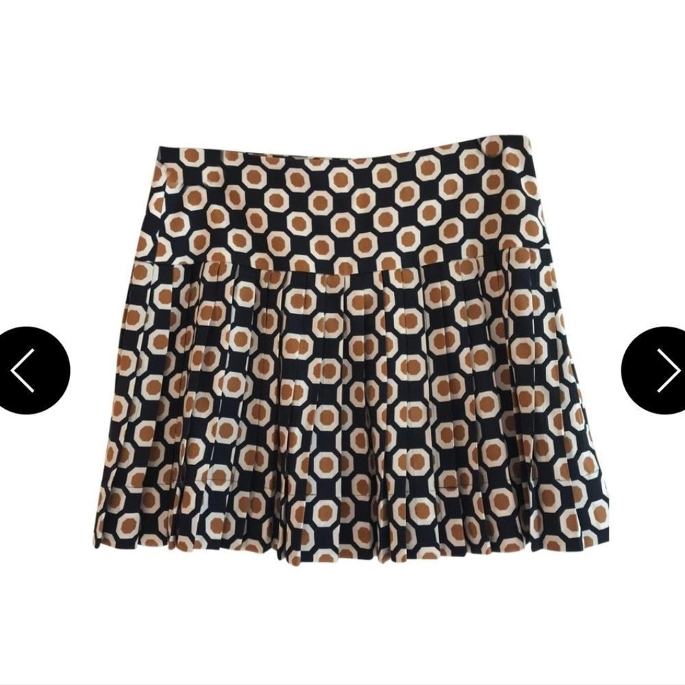THEORY pleated skirt size 6